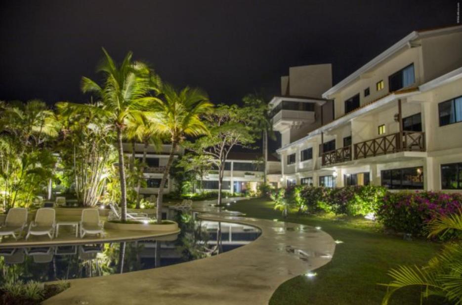 Private Family Room In Coronado Luxury Club & Suites Playa Coronado Buitenkant foto